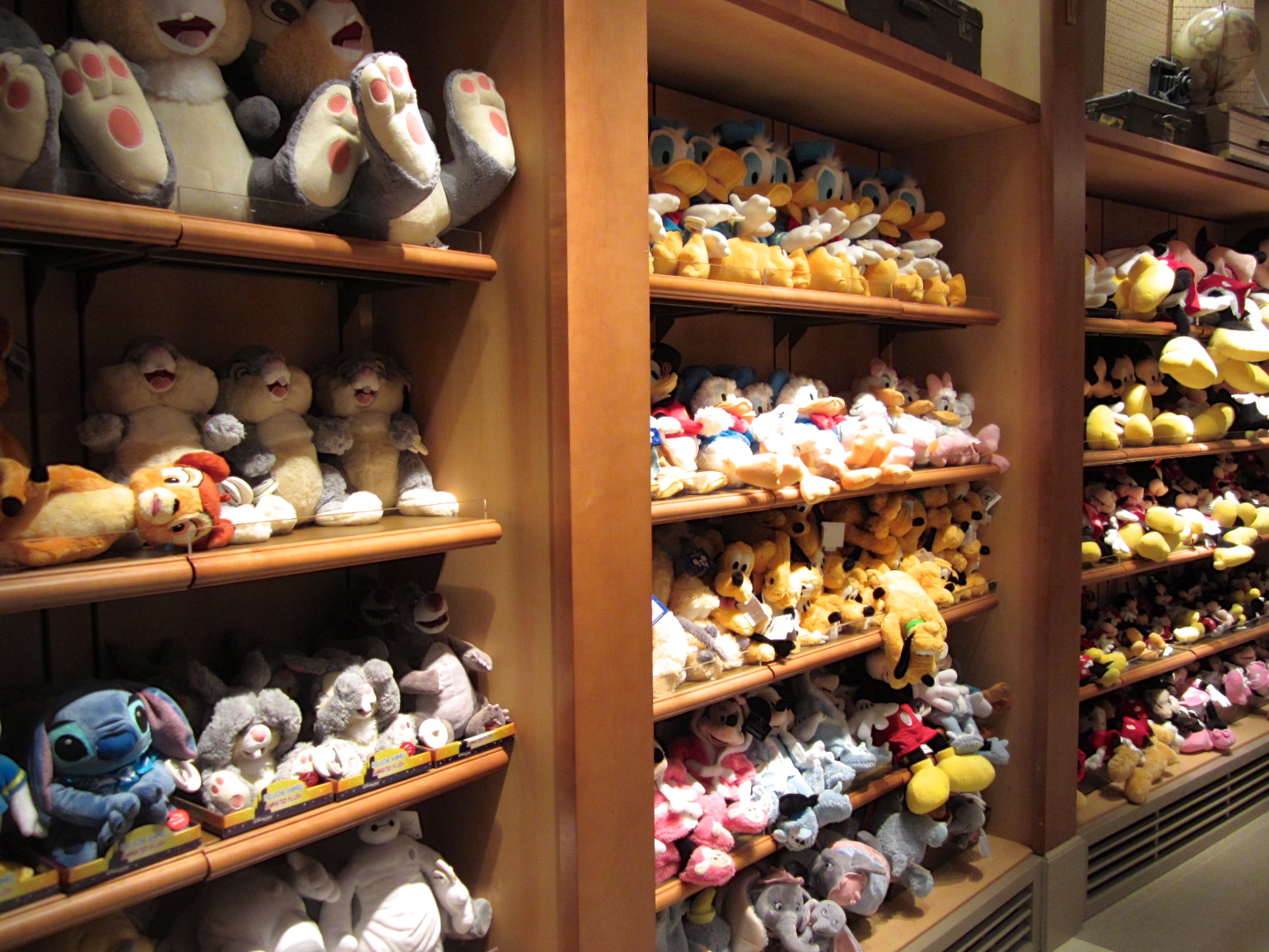 boutiques disneyland paris