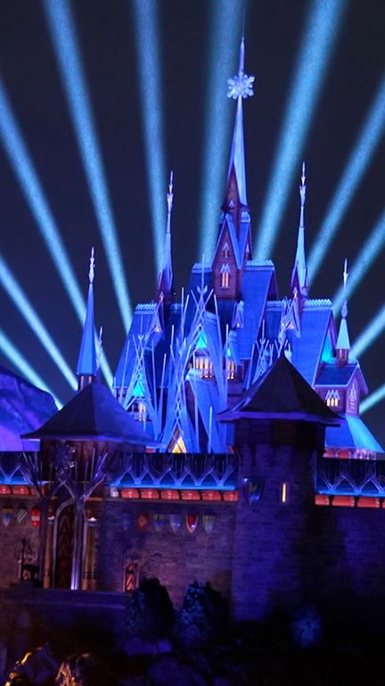 disneyland reine des neiges